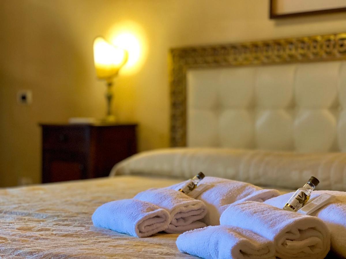 Casale Baldelli Apartments カスティリオーネ・デル・ラーゴ エクステリア 写真